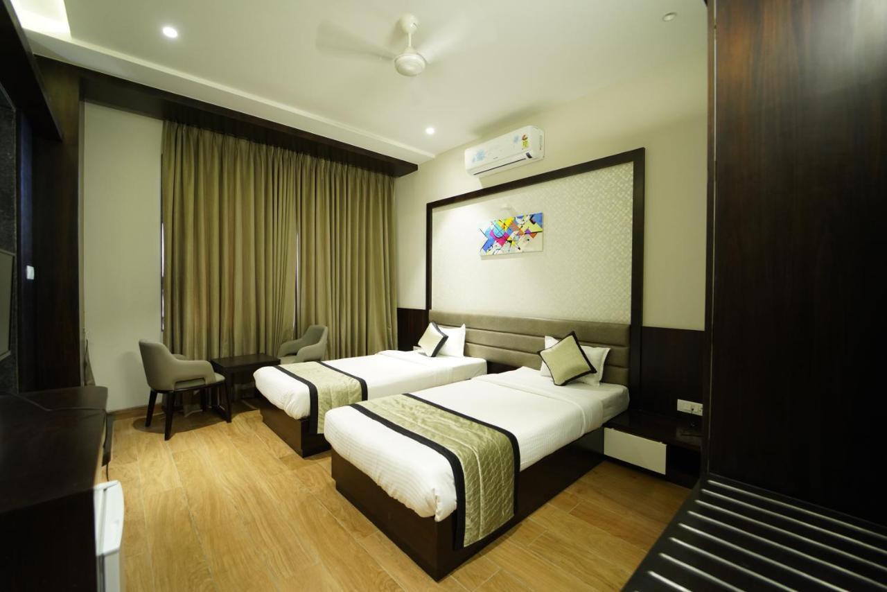 Hotel The Royal Inn Baramati Екстер'єр фото