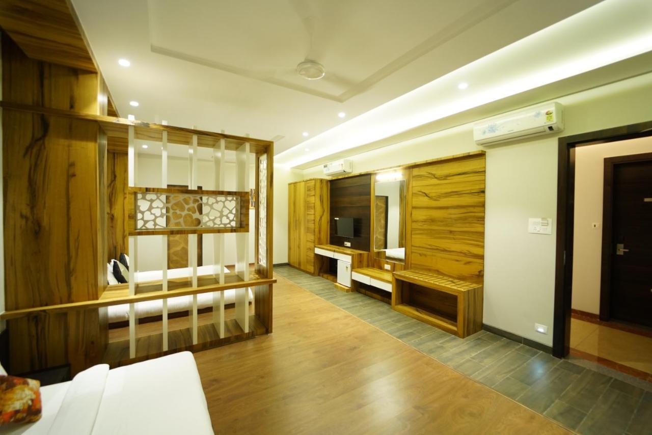 Hotel The Royal Inn Baramati Екстер'єр фото
