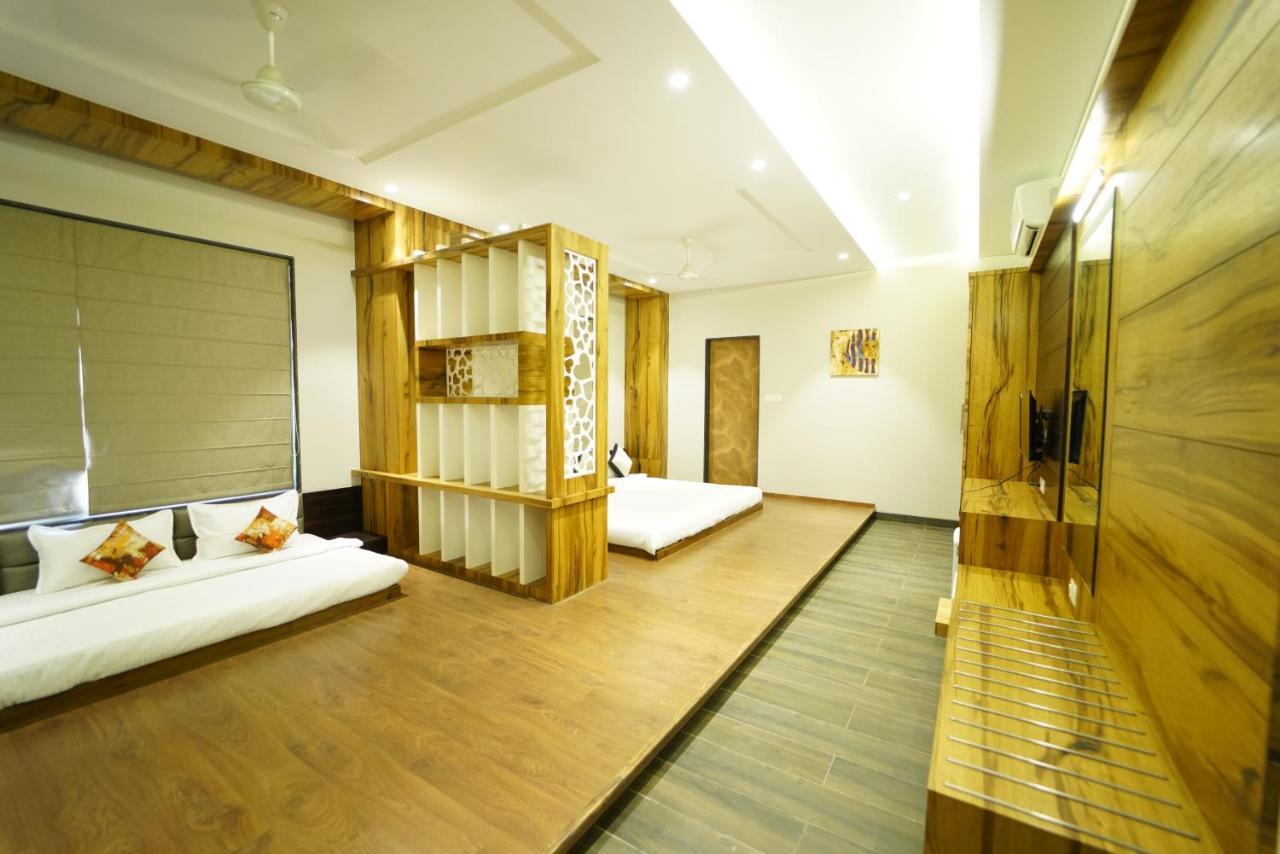 Hotel The Royal Inn Baramati Екстер'єр фото