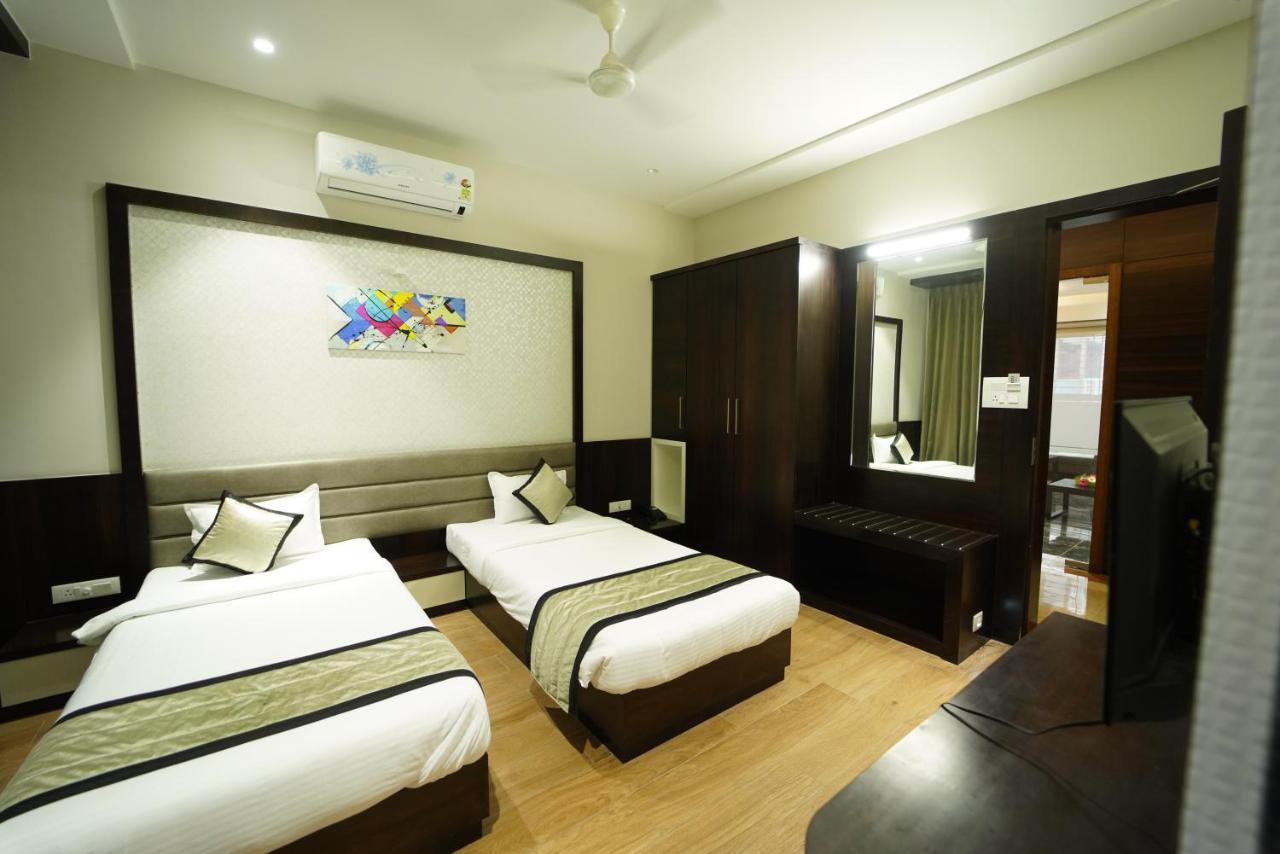 Hotel The Royal Inn Baramati Екстер'єр фото